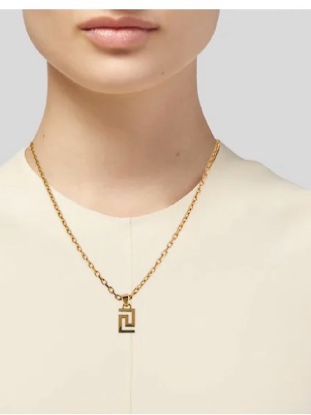VERSACE 🇮🇹💛Made in Italy Greca Gold Pendant Necklace - Picture 3 of 9
